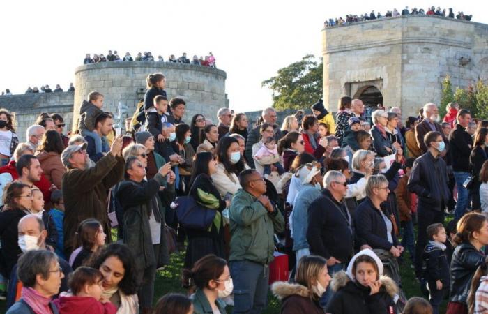 Siguen buscando 400 habitantes para hacerse su retrato, de forma gratuita