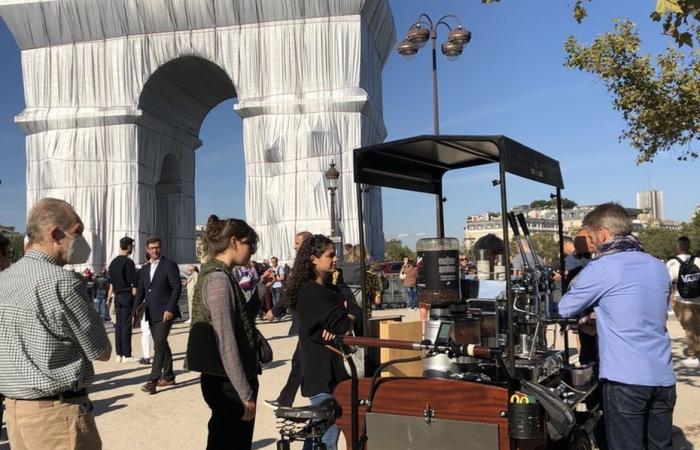 “Trabajamos legalmente y queremos poder hacerlo pacíficamente”, vendedores ambulantes de París en busca de reconocimiento