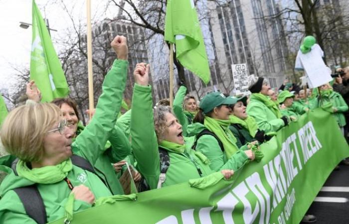 Más de 10.000 personas en las calles de Bruselas para exigir más recursos en el sector no lucrativo (fotos)