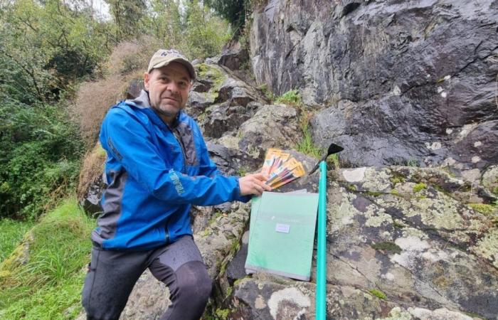 La profesora de Loira Atlántico sube montañas para recoger cuadernos