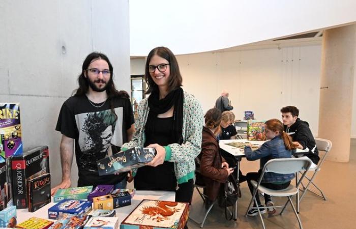 En Creuse, podrá probar los juegos de mesa en la biblioteca multimedia del Grand Guéret.