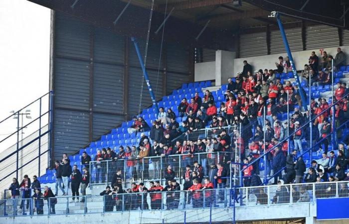 Agresión a un policía durante el partido Auxerre-Rennes: hasta un año de prisión para dos aficionados