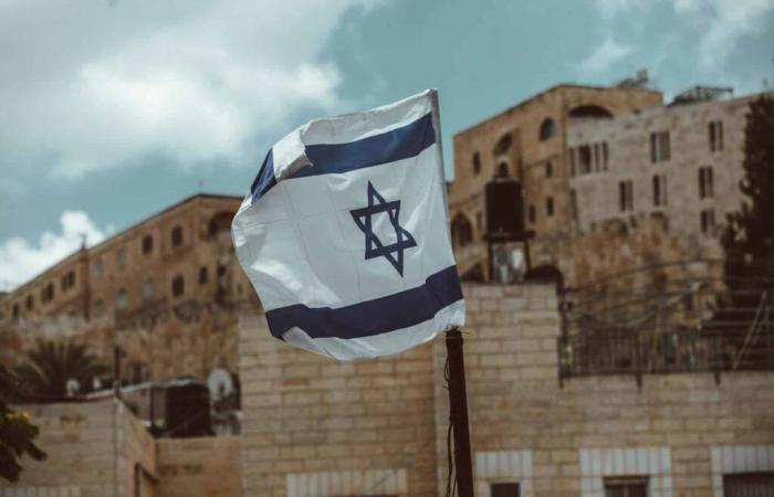 Dos gendarmes franceses arrestados en una iglesia francesa en Jerusalén