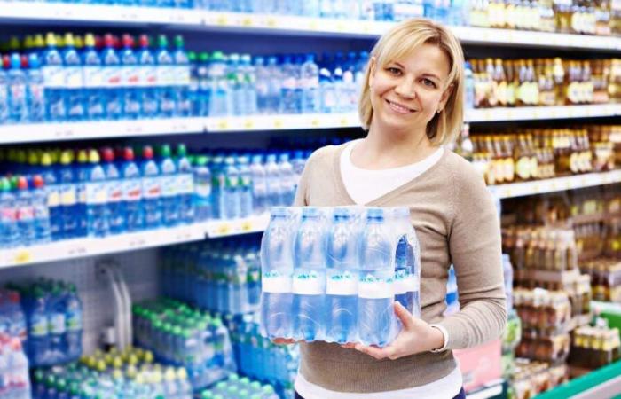 Estas botellas de agua son las mejores para tu salud según 60 millones de consumidores