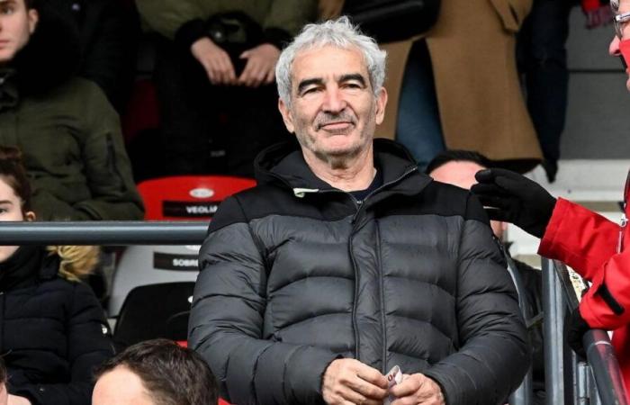 Raymond Domenech aplasta a Antoine Griezmann