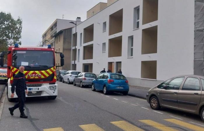 Los bomberos intervienen en Valencia tras una explosión