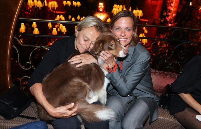 Muriel Robin y su esposa Anne Le Nen, gaga por su adorable bola de pelo Poupy