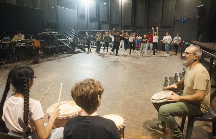 De la percusión a la danza, los alumnos de Agen descubren la cultura africana en Florida