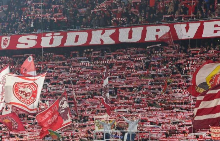 Un aficionado del Bayern muere tras una intervención de emergencia en un partido del Benfica