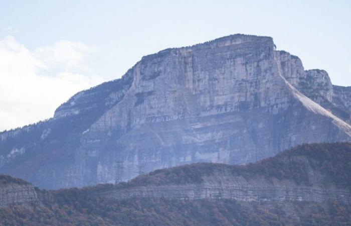 Isère. Un wingsuiter muere durante un salto en Granier