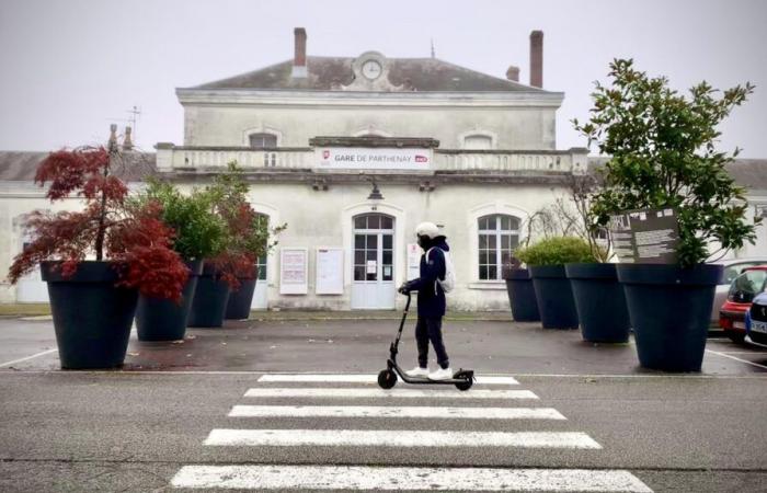 En Parthenay, el centro de la estación evolucionará en 2025.