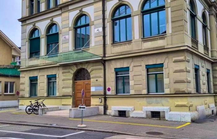 Olten: un ex funcionario electo juzgado por exhibicionismo frente a adolescentes