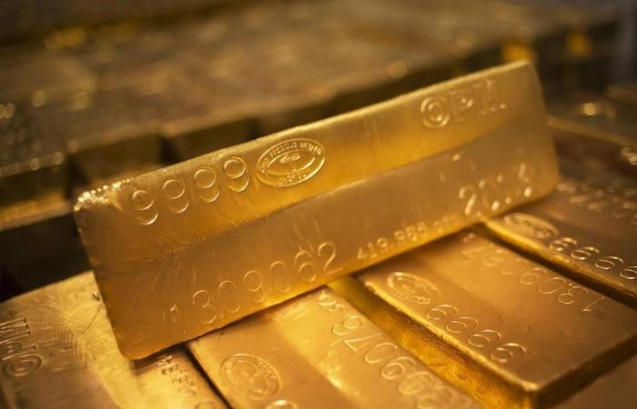 El precio del oro sufre grandes pérdidas mientras la victoria de Trump impulsa el dólar y los activos de riesgo Por Investing.com