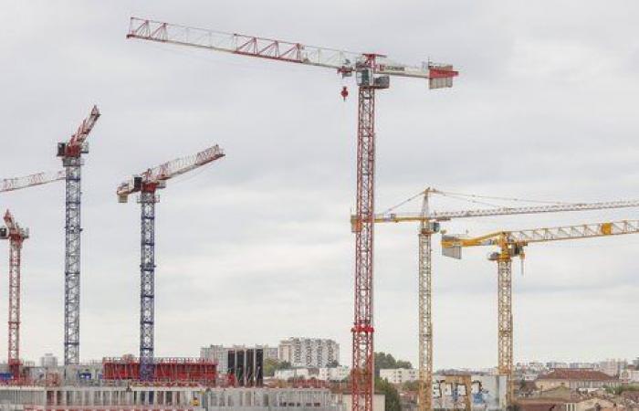 La vivienda nueva se recupera en la Gironda, el suelo edificable se derrumba