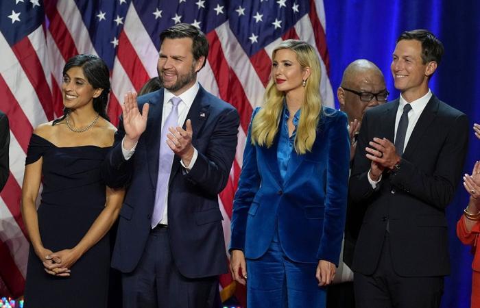 Elecciones presidenciales estadounidenses: el traje azul de Ivanka Trump, ¿un desaire a las políticas de su padre?