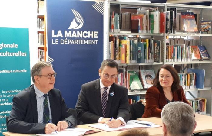 Firma del Contrato del Departamento de Lectura de la Mancha 2024-2026