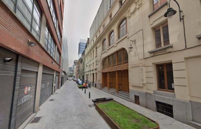 Un estudiante de 25 años asesinado a puñaladas cerca de la rue Neuve en Bruselas: dos sospechosos supuestamente se acercaron a la víctima para pedirle un cigarrillo