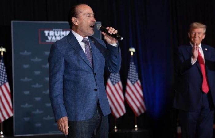 ¿Quién es Lee Greenwood, el cantante country del himno de la victoria de Donald Trump?