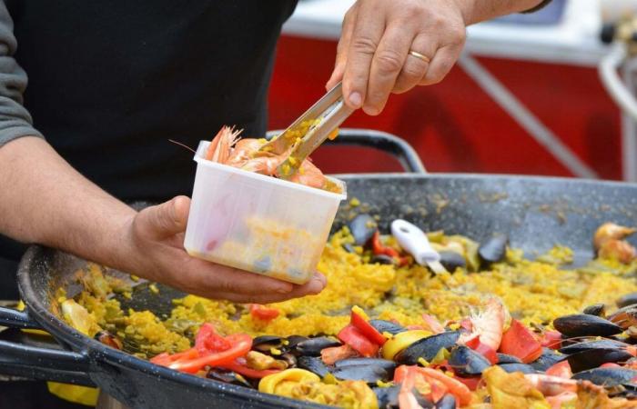 Una paella gigante para los damnificados de las inundaciones en España