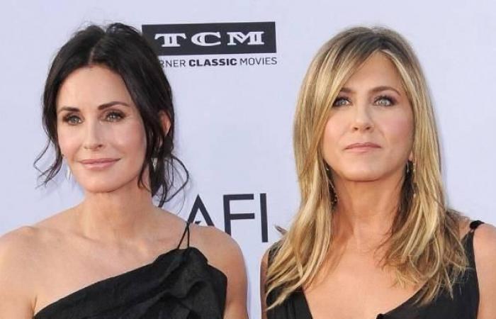 Courteney Cox revela la interesante colección de Jennifer Aniston en ‘Friends’