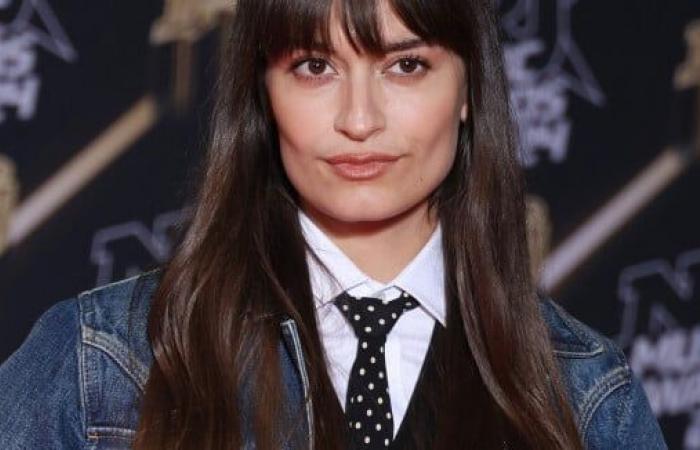 Clara Luciani: ¡Su hijo nacido de su relación con una estrella de rock extranjera ha crecido!