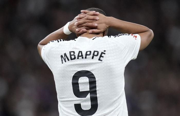 Fútbol: Mbappé excluido de los próximos partidos con la selección de Francia