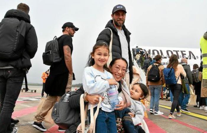 “¡Estábamos esperando este vuelo directo Brest-Londres! »: despegaron los primeros pasajeros de la línea Volotea