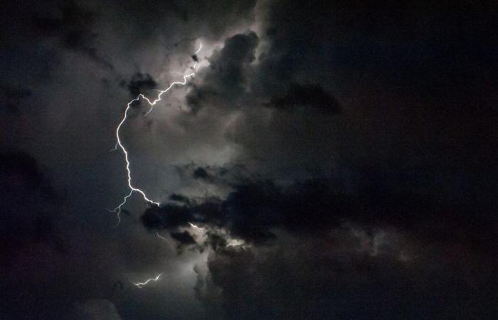 Tres personas atrapadas en sus coches durante las tormentas cerca de Perpiñán, un mes de lluvias en 24 horas y aún se esperan fuertes acumulaciones