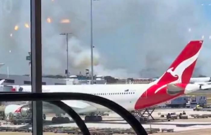 Avión de Qantas se ve obligado a realizar un aterrizaje de emergencia tras fallo de motor