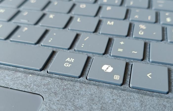 Surface Pro 11: excelente computadora portátil y PC con IA promedio