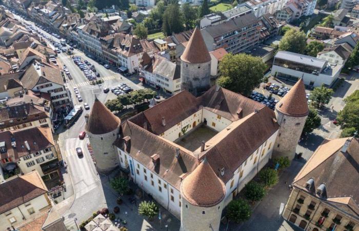 Yverdon: Se reanudan las obras del castillo, pasan los coches