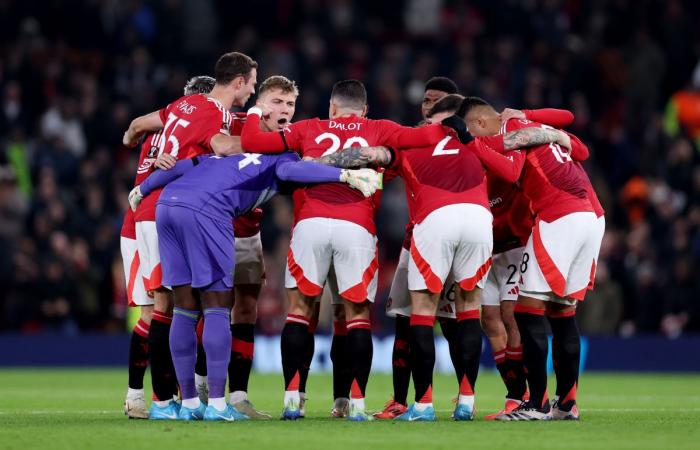 Paul Scholes afirma que Amad Diallo “merece” ser titular contra el Leicester City