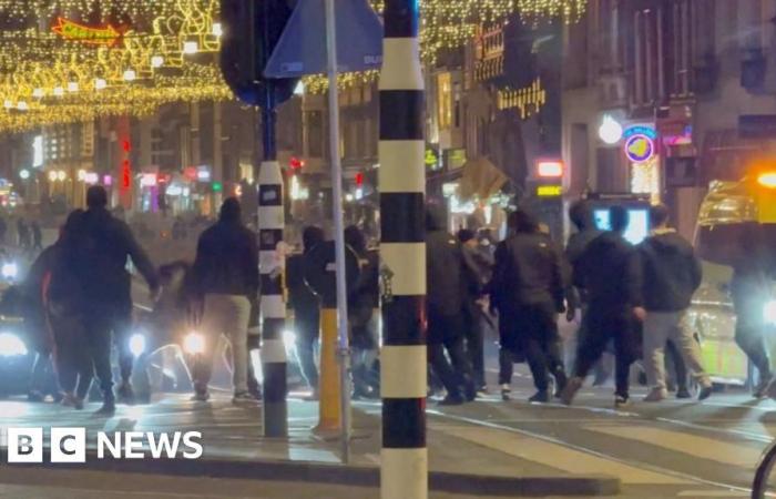 Aficionados al fútbol israelíes atacados en Amsterdam, dicen funcionarios