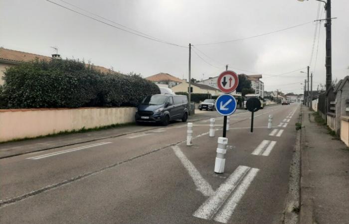 En esta localidad costera, chicanes de seguridad en cuanto se instalan, en cuanto se retiran