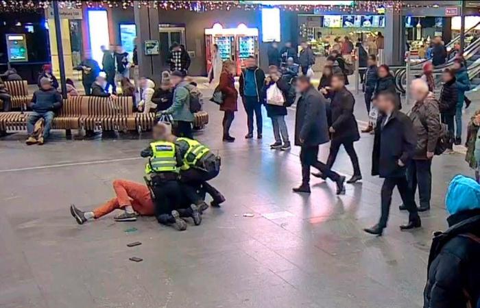 Misteriosos “hombres de negro” en la estación de tren de Berna