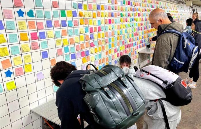 [PHOTOS] Elección de Donald Trump: la “terapia Post-it” vuelve al metro de Nueva York