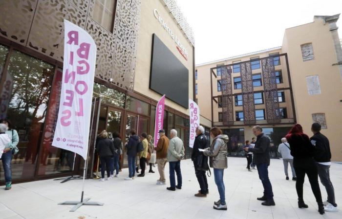 Éxito loco para las puertas abiertas del cine Liberté, inaugurado por George Clooney en Brignoles