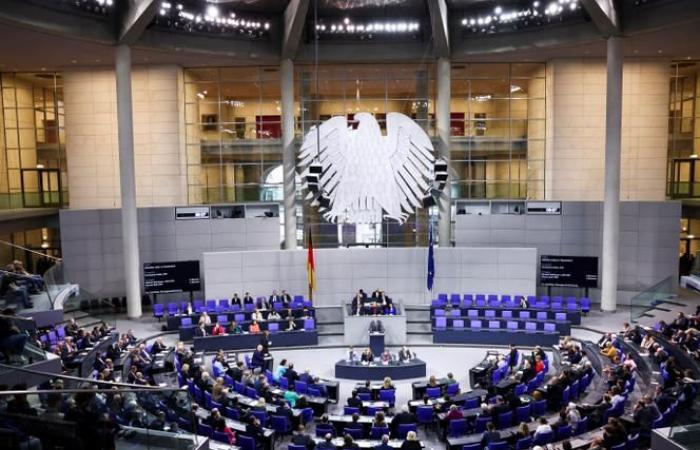 En Alemania, los diputados adoptan una resolución contra el antisemitismo que vincula la protección de los judíos a la defensa de Israel