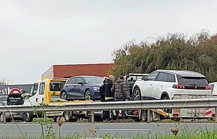 En Henvic, la policía dispara contra dos coches que habían forzado un bloqueo en el puente de Corde [Vidéo]