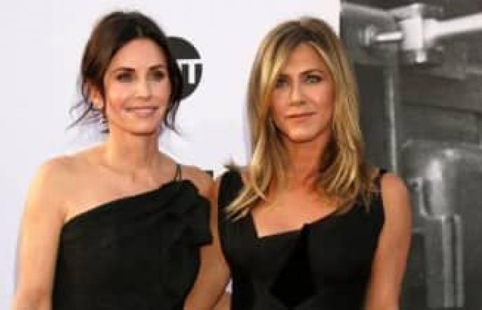 Jennifer Aniston se llevó a casa ropa de Friends para conservarla ｜ BANG Showbiz English