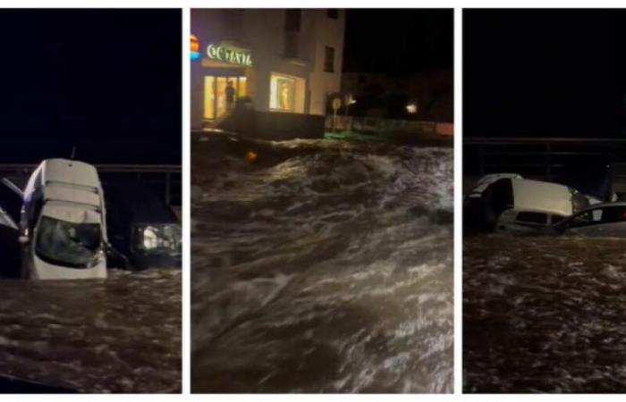 “El agua arrastra los coches”