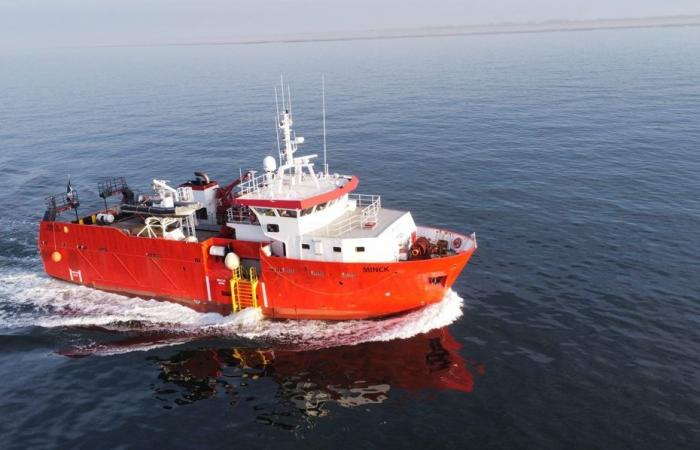 Operación de asistencia y salvamento a 60 personas frente a la costa de Calais