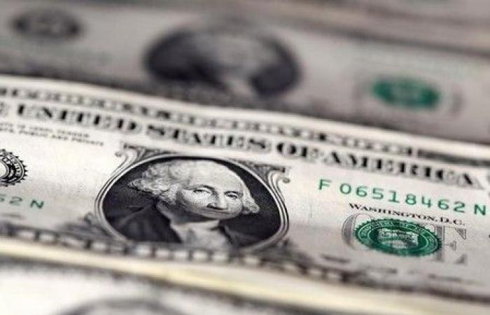 El dólar sube y el mercado cree que los tipos estadounidenses seguirán altos bajo Trump