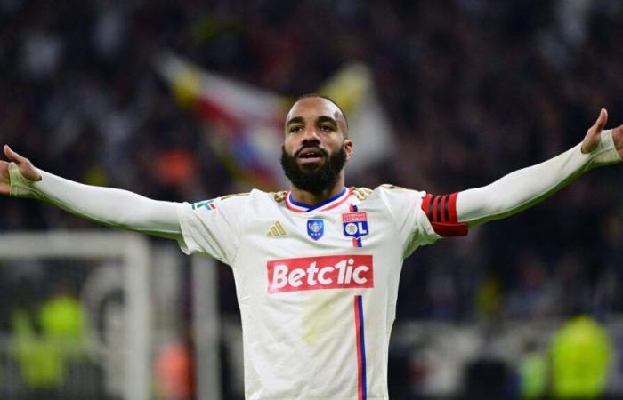 OL – Saint-Etienne, el mensaje provocador de Lacazette a los Verdes