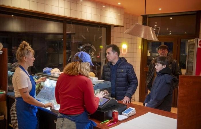 ‘Instagram Fry’ Congé abre sus puertas en Berchem: “Gente, conmigo como una especie de dueño de café” (Berchem)