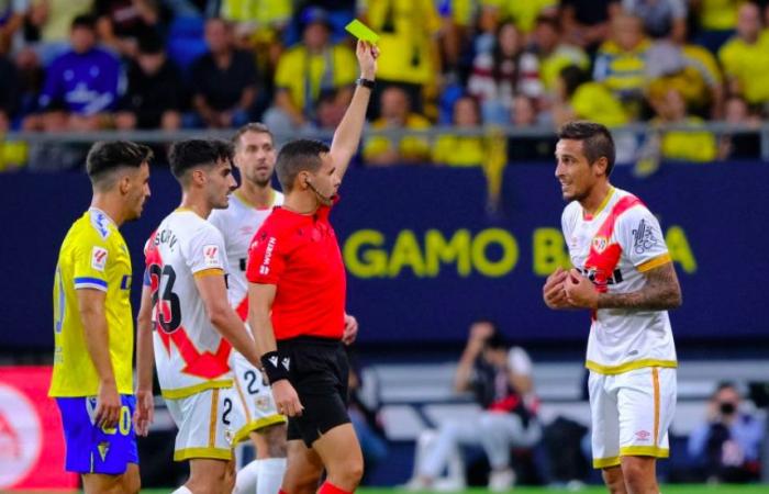 Hernández Maeso será el árbitro en el Rayo Vallecano vs Las Palmas