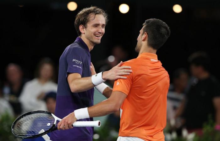 Daniil Medvedev dice si extrañará a Novak Djokovic en las Finales ATP tras su retirada