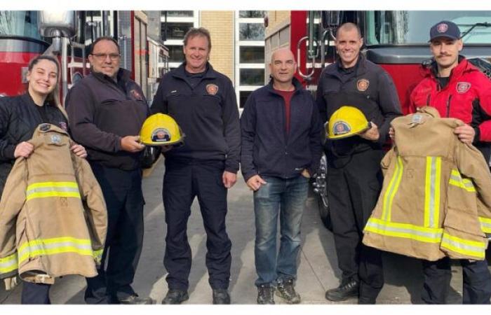 El Departamento de Bomberos y Seguridad Civil de Saint-Charles-Borromée ayuda a los bomberos de Honduras.