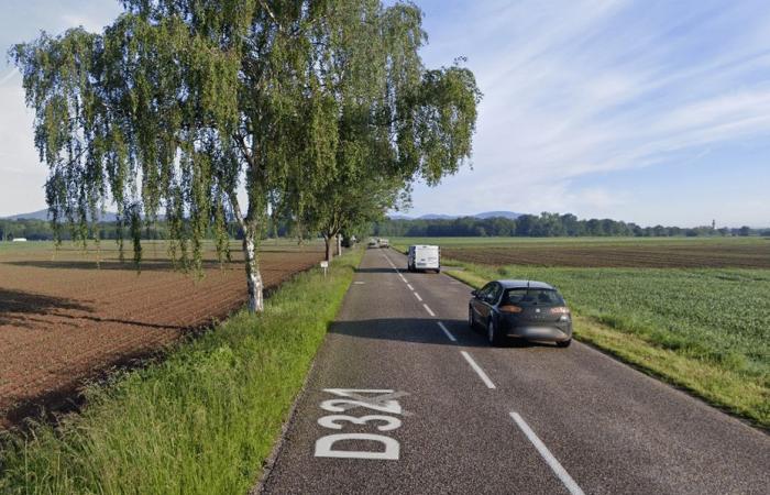 Un hombre muere arrojado de su coche tras chocar contra un árbol en Bajo Rin