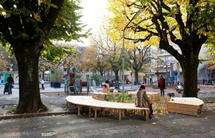 En Vevey, ciclistas y automovilistas se enfrentan en la plaza Robin